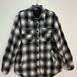 *EUC* SHACKET - Black and White Checkered Buttoned Shirt